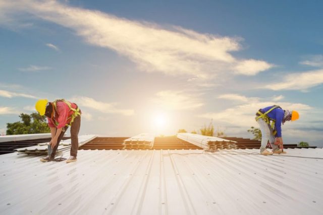 Who Should You Hire for Roof Repair in Pompano Beach?